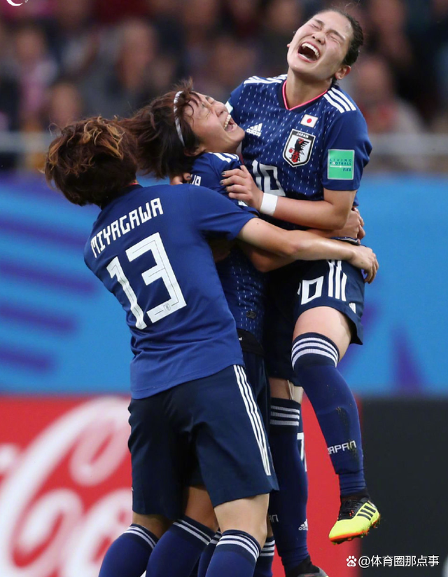 中国队翻盘丹麦队,黄鸭组合高光表现 中国队翻盘丹麦队,黄鸭组合高光表现