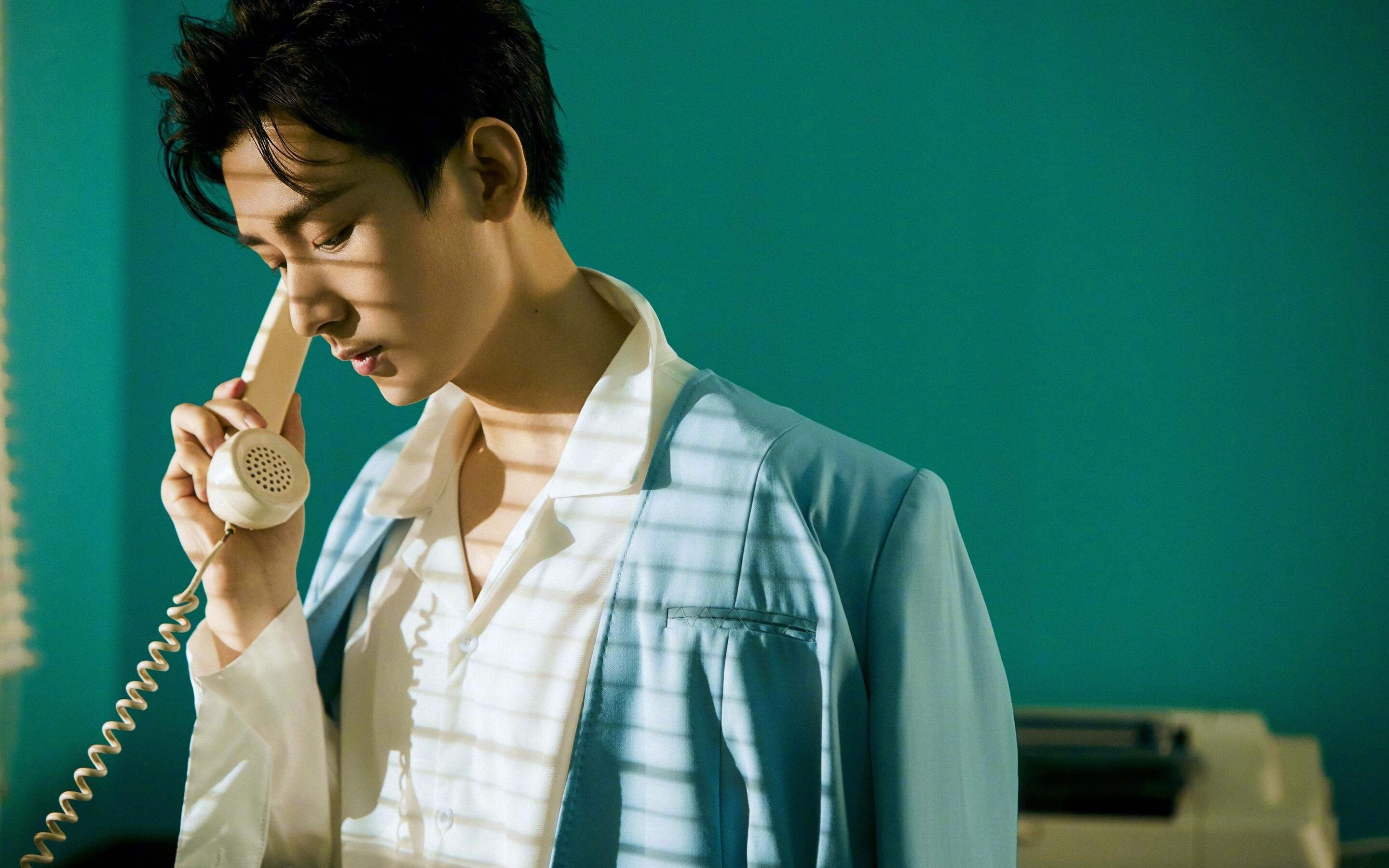 NBA与中国篮球的盛宴,伦纳德点燃全场,76人轻松击败北京队