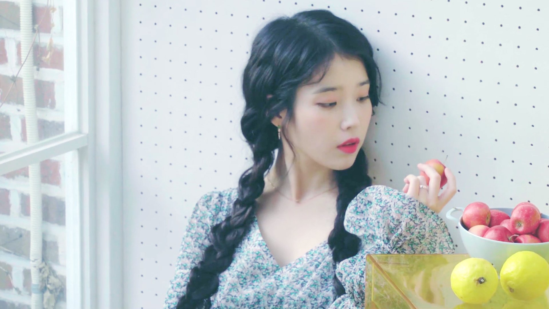 F1新赛季揭幕战之夜，引擎轰鸣下，一个车手的安静救赎