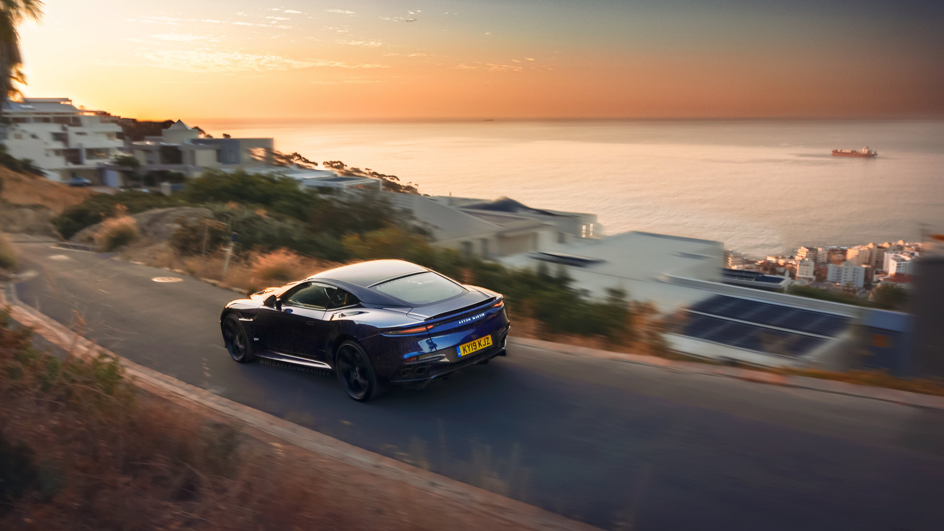 哥斯达黎加淘汰洪都拉斯,戈麦斯欧冠淘汰赛接管比赛,足球的双重奏