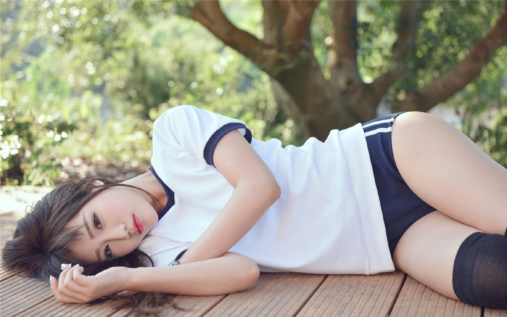 风暴眼中的逆袭，喀麦隆震撼摩纳哥，帕尔默从配角到关键先生的封神一夜