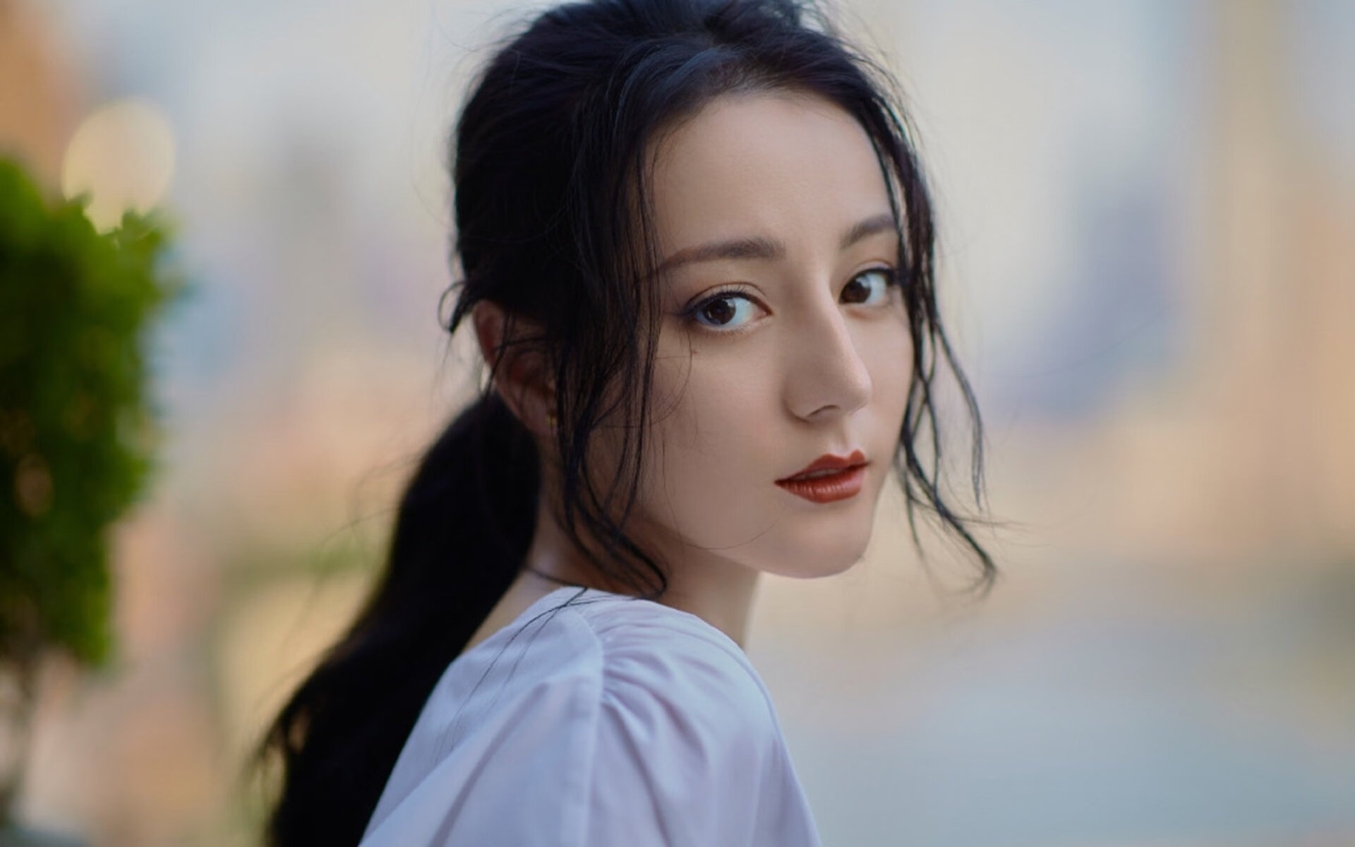 独臂神迹与百步穿杨，当足球圣殿闯入篮球幽灵