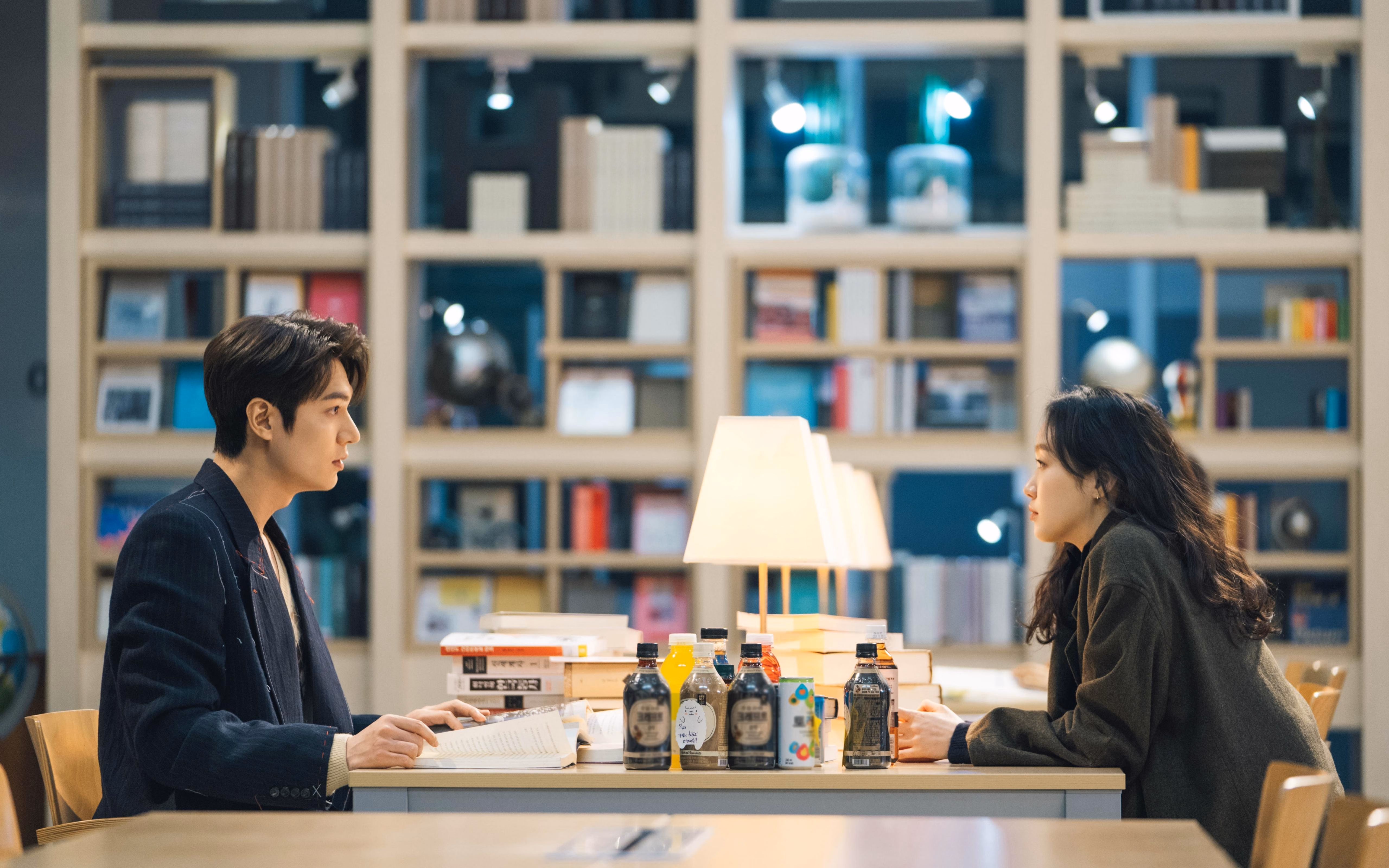 以弱胜强！深圳队打穿火箭神话，爱德华兹47分加冕关键先生