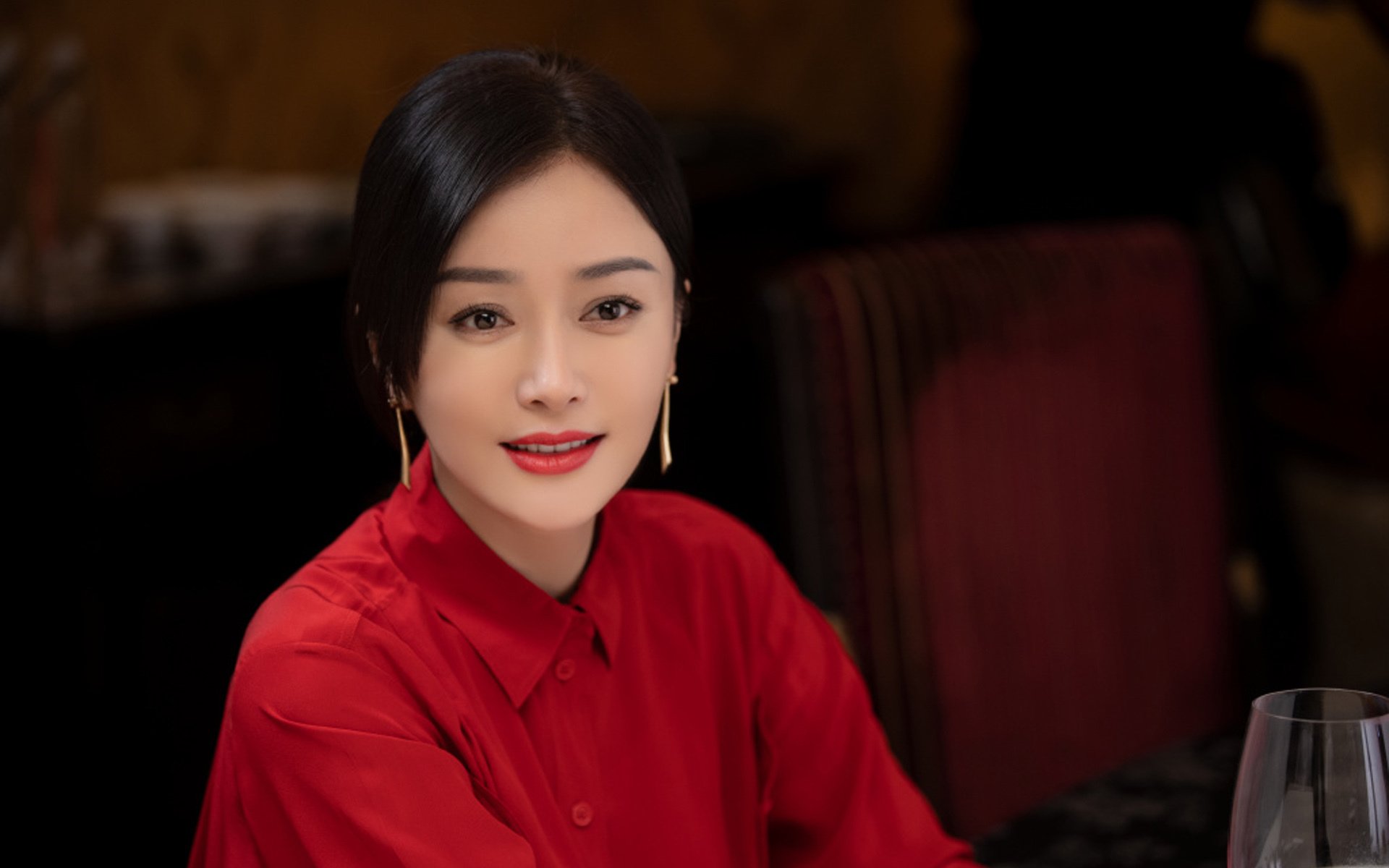 爱游戏入口-沙漠之狮的咆哮，布罗佐维奇铁血指挥，卡塔尔绝境撕破非洲雄鹰，2026出线战一战定乾坤